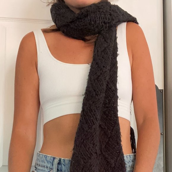 Black Wool Scarf - Picture 2 of 2